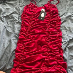 XL Smooth Vibe Velvet Ruched Midi Dress